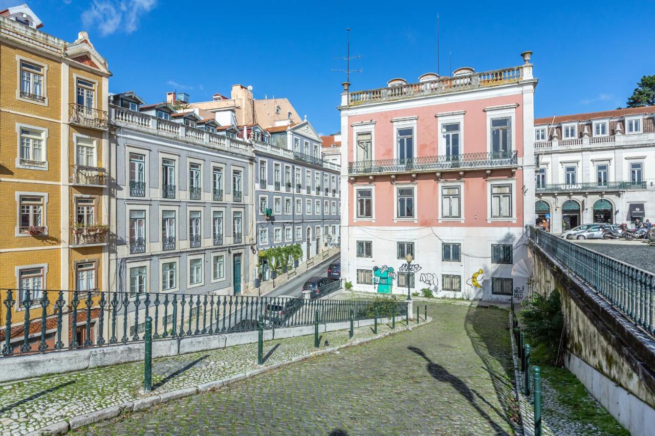 Principe Real Charming Garden View Flat At The Heart Of Lisbon Apartman Kültér fotó