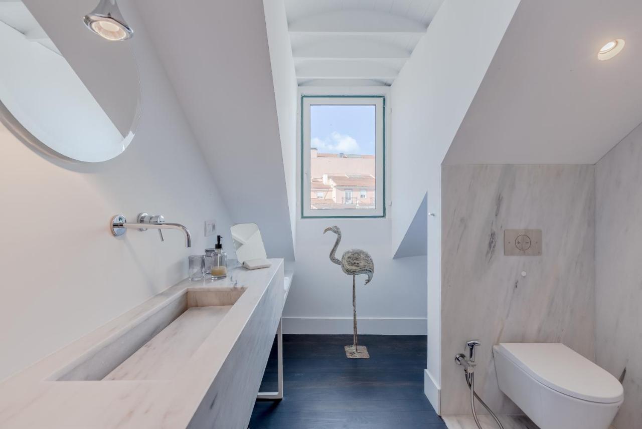 Principe Real Charming Garden View Flat At The Heart Of Lisbon Apartman Kültér fotó