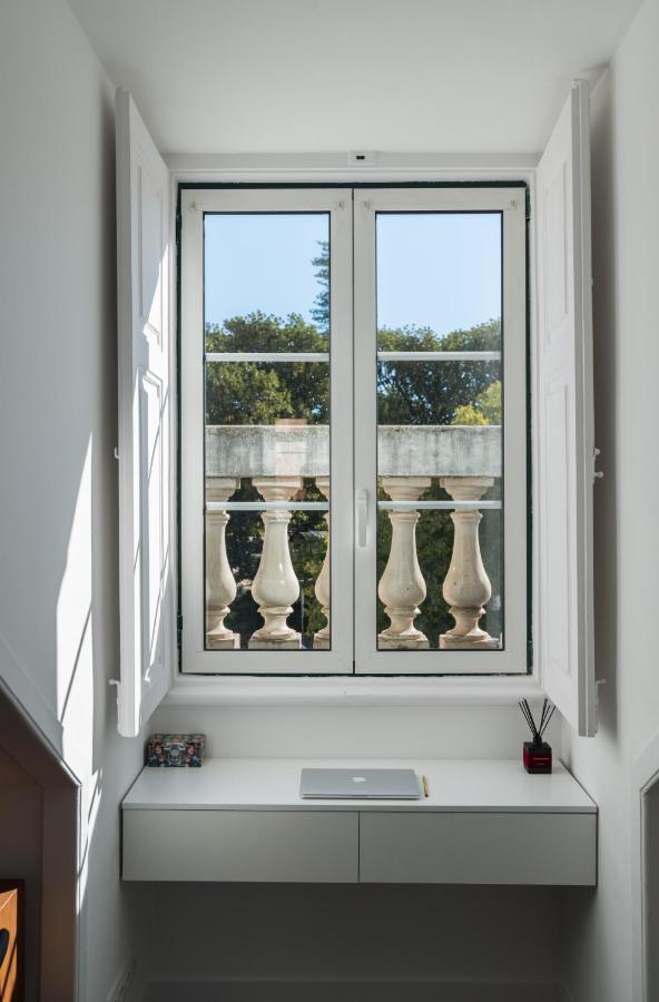 Principe Real Charming Garden View Flat At The Heart Of Lisbon Apartman Kültér fotó